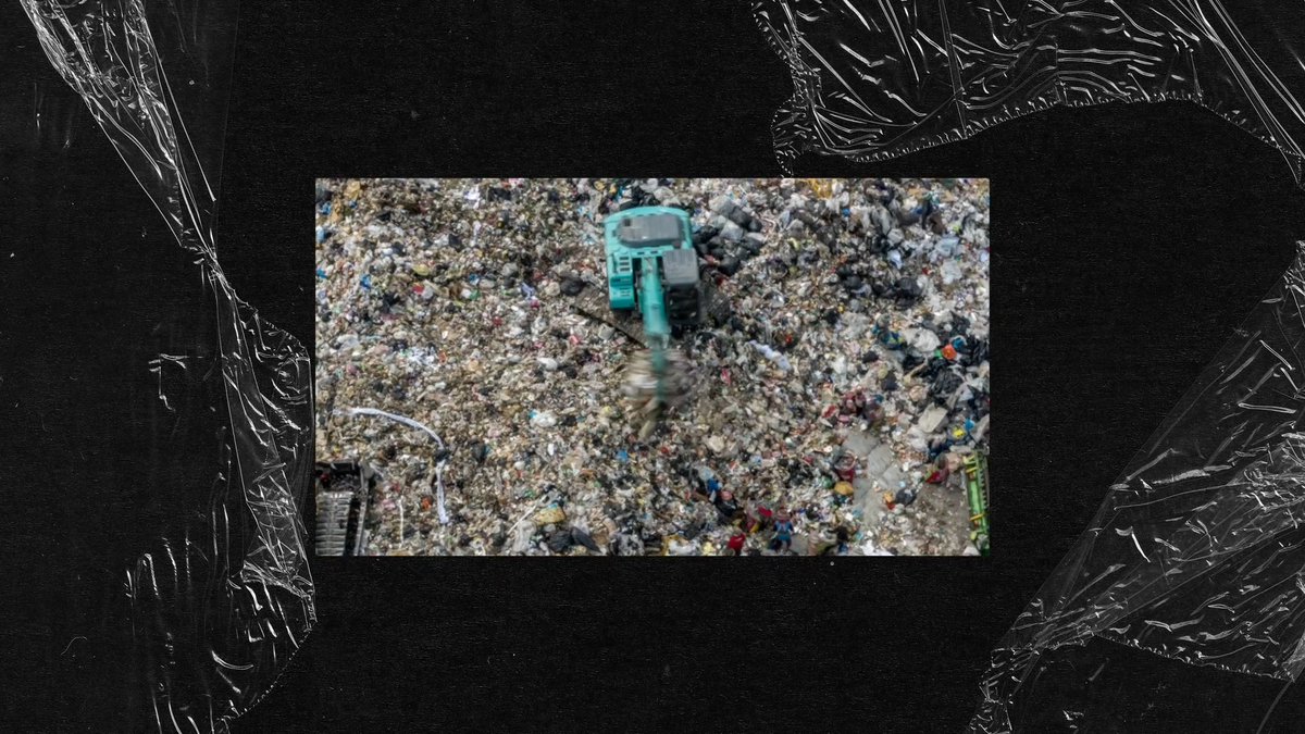 We’re living, breathing, and eating… plastic 🤯 With each passing day, the crisis gets worse. World governments must agree on a strong global treaty to #StopPlasticPollution. RT if you want a future where we don’t have to worry about ingesting #PlasticPollution!