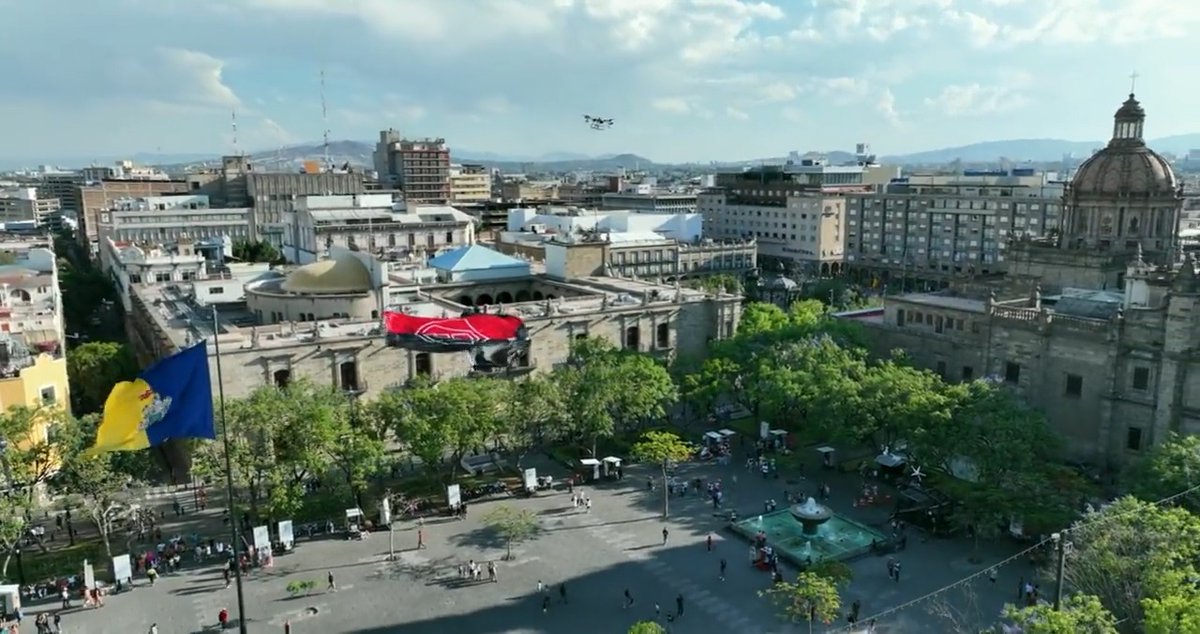 Semana de Clásico Tapatío en La Ciudad De La Furia 🔴⚫️ #NoSeExplicaSeSiente 🦊