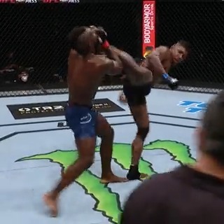 One of the craziest knockouts of ALL TIME 🤯 Joaquin New Mansa Buckley's coming for another finish on Saturday's #UFCVegas80 main card!