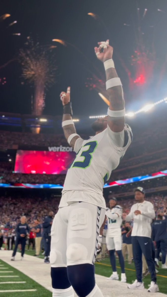 Chills. Jamal Adams is back 🤩 #SEAvsNYG