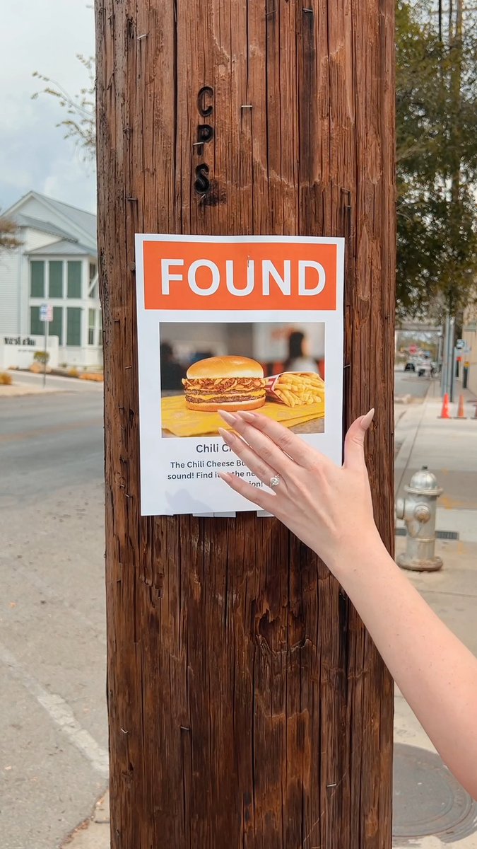 The Chili Cheese Burger is BACK! 👏 Get to your nearest Whataburger today to pick one up!