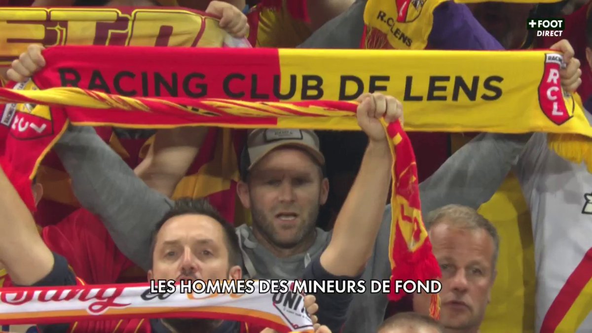 Les Corons à Bollaert à la mi-temps de Lens - Arsenal. 🤩🔴🟡 🎥 CANAL+ Foot