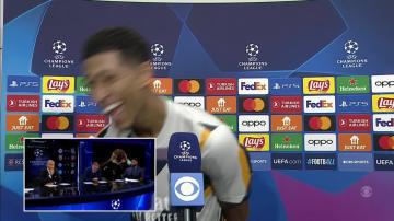 "Not Micah, no?" 😂 Guillem Balague catches up with Man of the Match Jude Bellingham who has some banter for @micahrichards and @carra23.