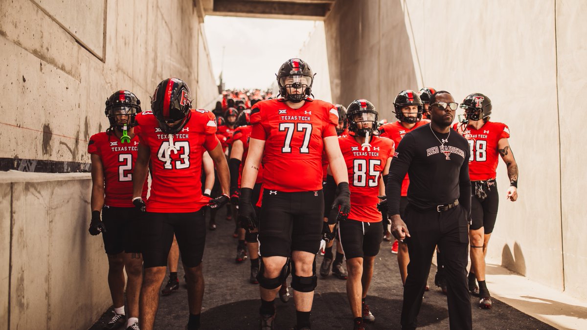 Do your job for your brothers. 🎥 Cinematic vs. Houston #WreckEm | PlainsCapital Bank