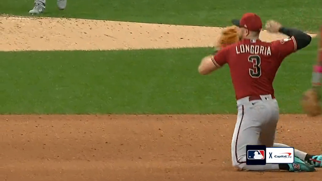 Evan Longoria, are you kidding? 🤯 (MLB x Capital One)