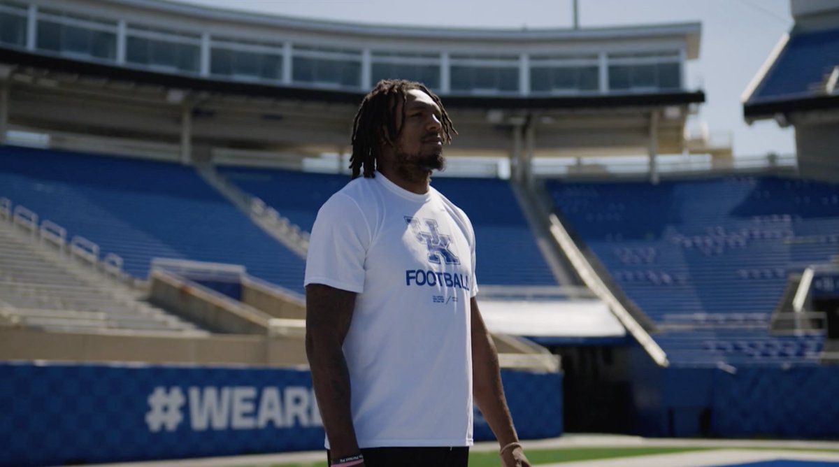 For Kentucky Football linebacker JJ Weaver, the murder of his father in the summer of 2020 caused his immense grief. But JJ not only sought help, but he made it possible for others to find help too. Adam Zucker has the story. JJ Weaver