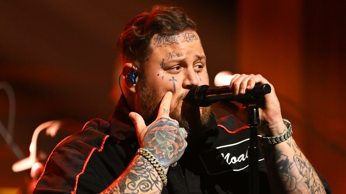 .Jelly Roll performs “Halfway to Hell”! Watch the full performance ⬇️ #FallonTonight