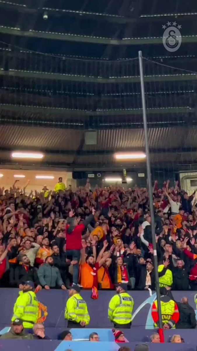Büyük Galatasaray taraftarı, dün akşam bir kez daha dünyanın en iyisi olduğunu gösterdi! 🙌