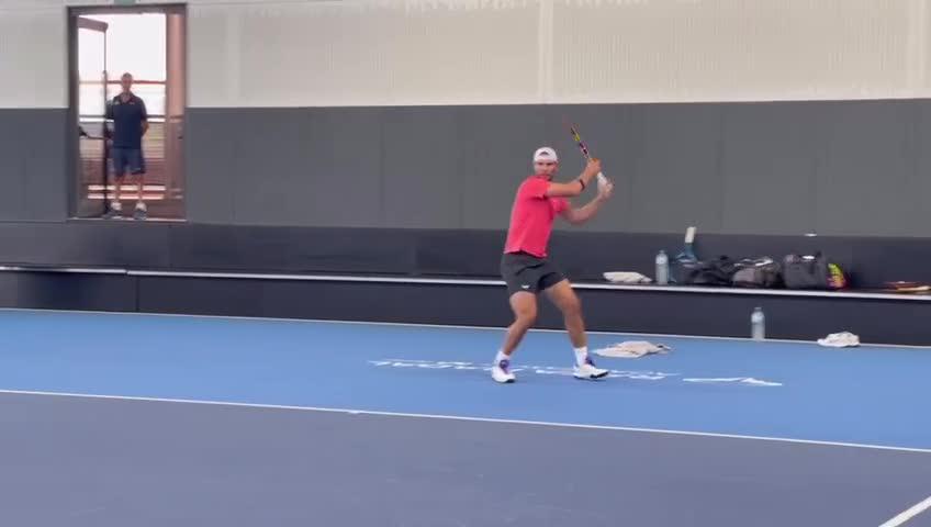 ¡Qué lindo es verte en una pista, Rafael Nadal! 😍♥️ 📹 Rafa Nadal