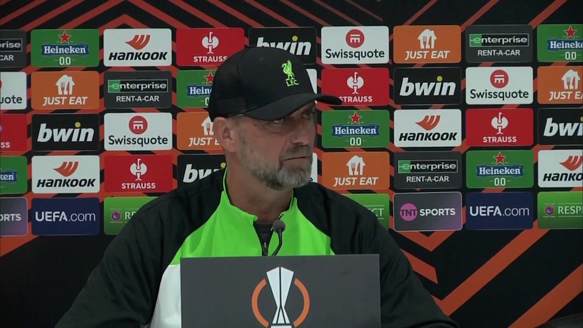 🎙️ Klopp on Jota's two yellow cards vs #thfc: "Diogo Jota got two yellow cards for not touching a player once." | Football Daily