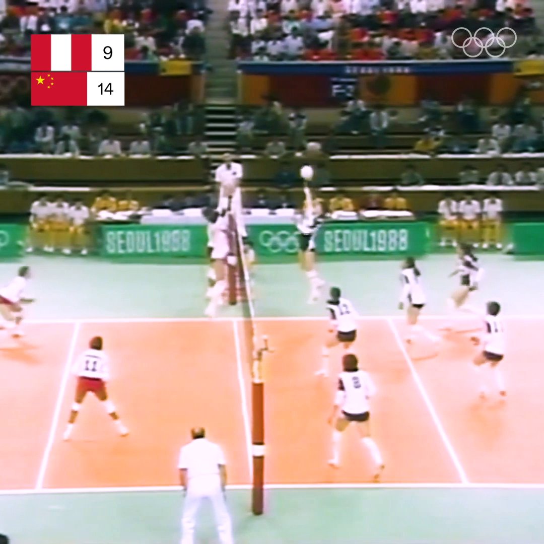 Throwback to one of the most impressive tie-breakers in history, 3️⃣5️⃣ years ago! 🏐 #Seoul1988 #Olympics 🇵🇪 vs 🇨🇳 @COP_Peru | Volleyball World