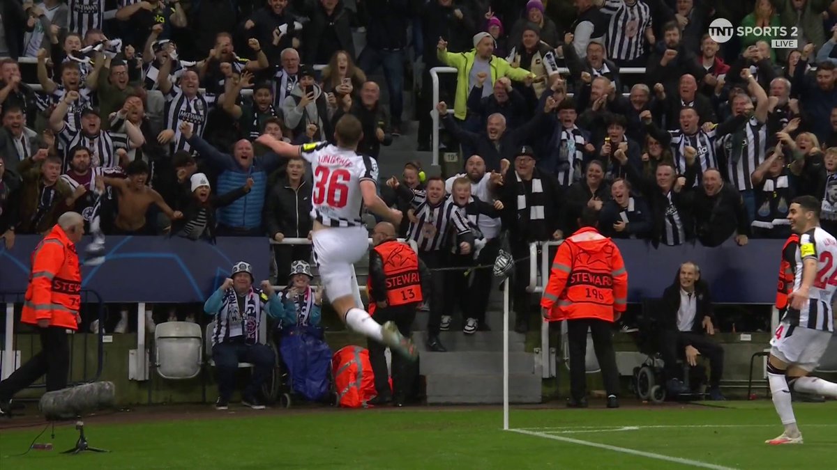 Another Geordie boy steps up for Newcastle! 👏 Sean Longstaff finds the back of the net 🥅 #UCL