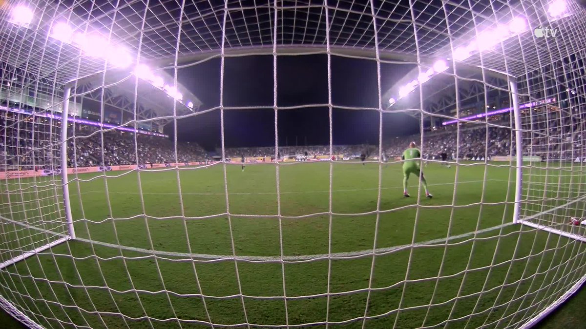 This is just beautiful from Philadelphia Union. Jack McGlynn ➡️ Julián Carranza Dániel Gazdag ➡️ Julián Carranza for his 13th goal of the season. #DOOP can't stop scoring goals.