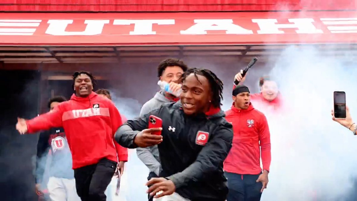 Utah football gave each scholarship player on the team a brand new truck 🛻🔥 (via Utah Football)