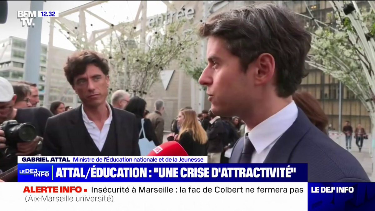 Gabriel Attal qui ment sur les hausses de salaire des profs et supprime 2500 postes au budget nous dit qu’il y a une crise d'attractivité du métier d'enseignant Dommage qu’il ne soit pas ministre de l’éducation nationale, il aurait pu faire quelque chose…
