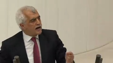 AİHM Türkiye’ye ağır Yüksel Yalçınkaya kararı verdi: “Türkiye yargısı olarak ‘kanunsuz suç ve ceza olmaz’ ilkesini çiğnedin. ByLocktur, Bank Asyadır, çocuğunu cemaat okuluna göndermektir, derneğe üye olmaktır, bunlar delil sayılamaz; tekrar değerlendir, ihlal yapmışsın.” dedi!