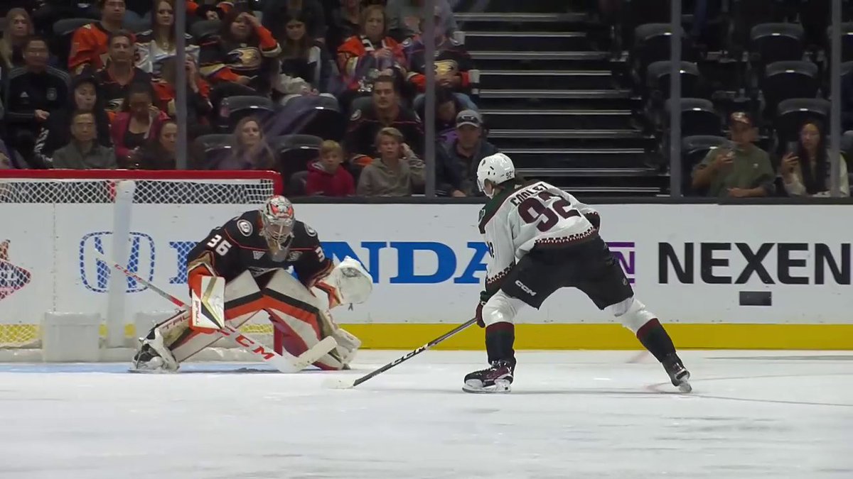 LOGAN COOLEY ๐ฅถ Talk about freezing a goalie. My goodness. The regular season begins October 10 on ESPN, ESPN+, TVA Sports, and SN1! #NHLFaceOff