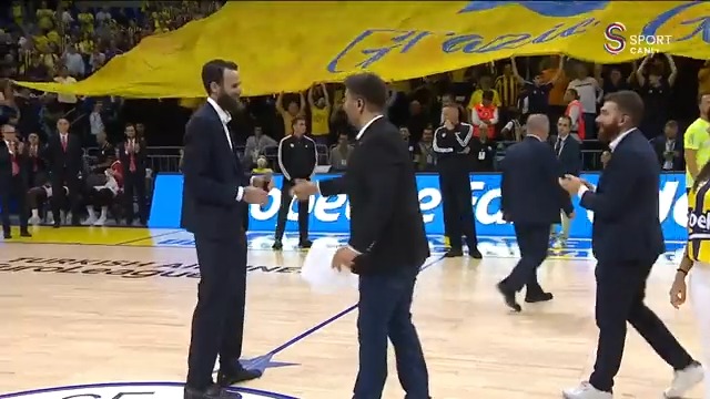 Gigi Datome'nin Fenerbahçe taraftarına yaptığı duygu dolu konuşma..