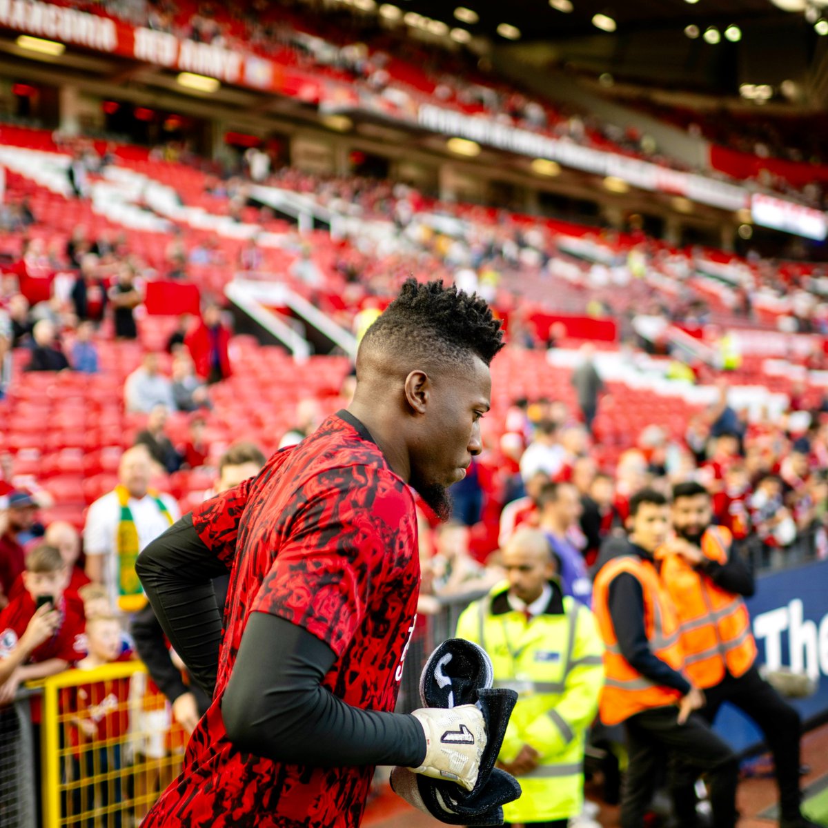Let's go, Andre Onana 👏 #MUFC || #MUNBRE