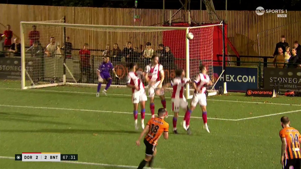 "At any level, this is a world-class free-kick" ☄️ Barnet FC 🐝 equalise from two down! Anthony Hartigan, take a bow...