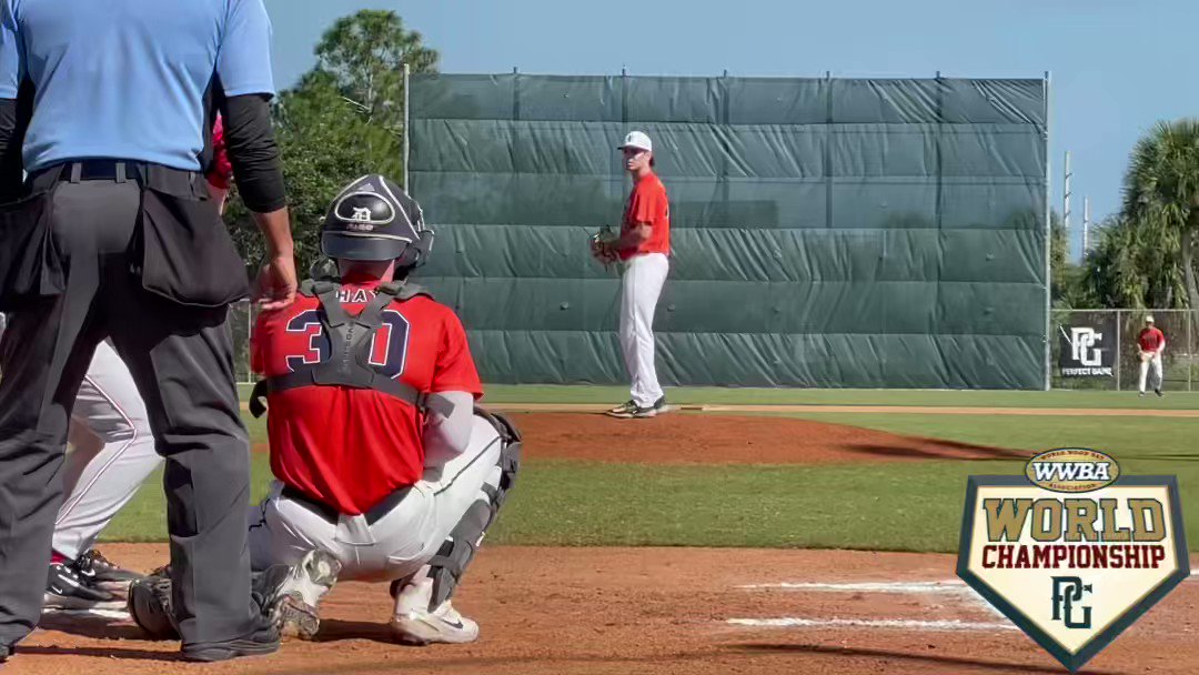 Brayden Bergman (‘24, TX) topping 97 multiple times today. Sitting in the mid 90’s. Strike thrower with a sharp breaking ball that showed late snap. High spin profile to the FB/breaking ball. #Baylor commit #WWBAWorlds Perfect Game Texas