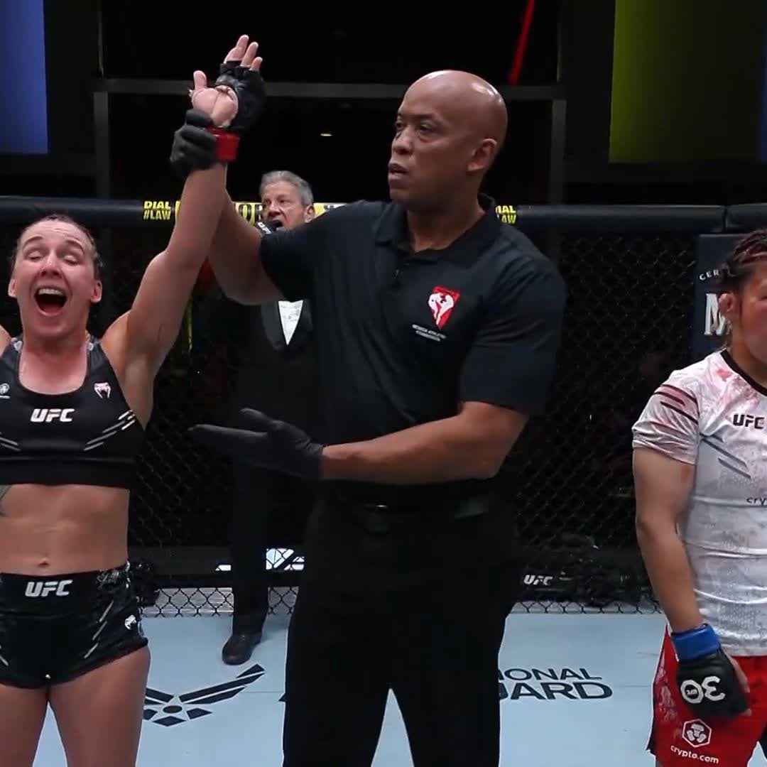 Unanimous for Venessa Demopoulos! Vanessa Demopoulos takes the clean sweep 29-28 x3 over Kanako Murata 👏 #UFCVegas80