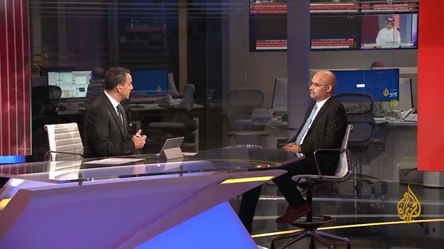 "حماس تغزو إسرائيل".. أستاذ العلوم السياسية خليل العناني: #عملية_طوفان_الأقصى شكلت صدمة غير مسبوقة لإسرائيل والغرب المتحالف معها، وحكومة #نتنياهو التي جاءت على أجندة أمنية تقابل بأكبر هزيمة لإسرائيل في آخر 50 سنة #الأخبار