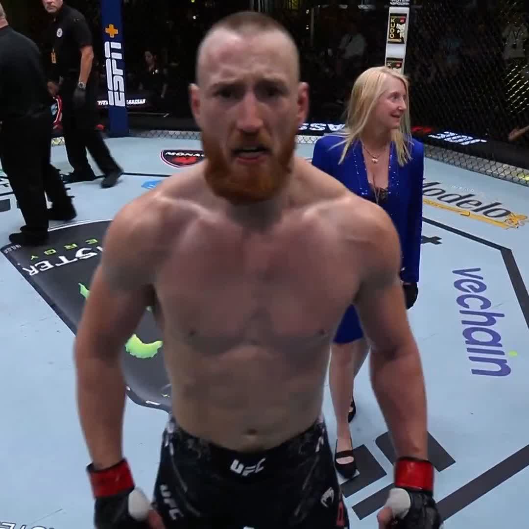 JOE PYFER DOES IT AGAIN 😤 Bodybagz_Pyfer stays undefeated in the Octagon with the submission at #UFCVegas80!