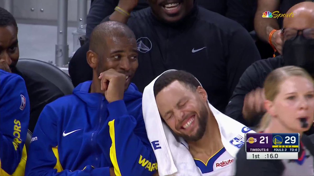 JK found Steph in the corner ... except he wasn't in the game 😂😅