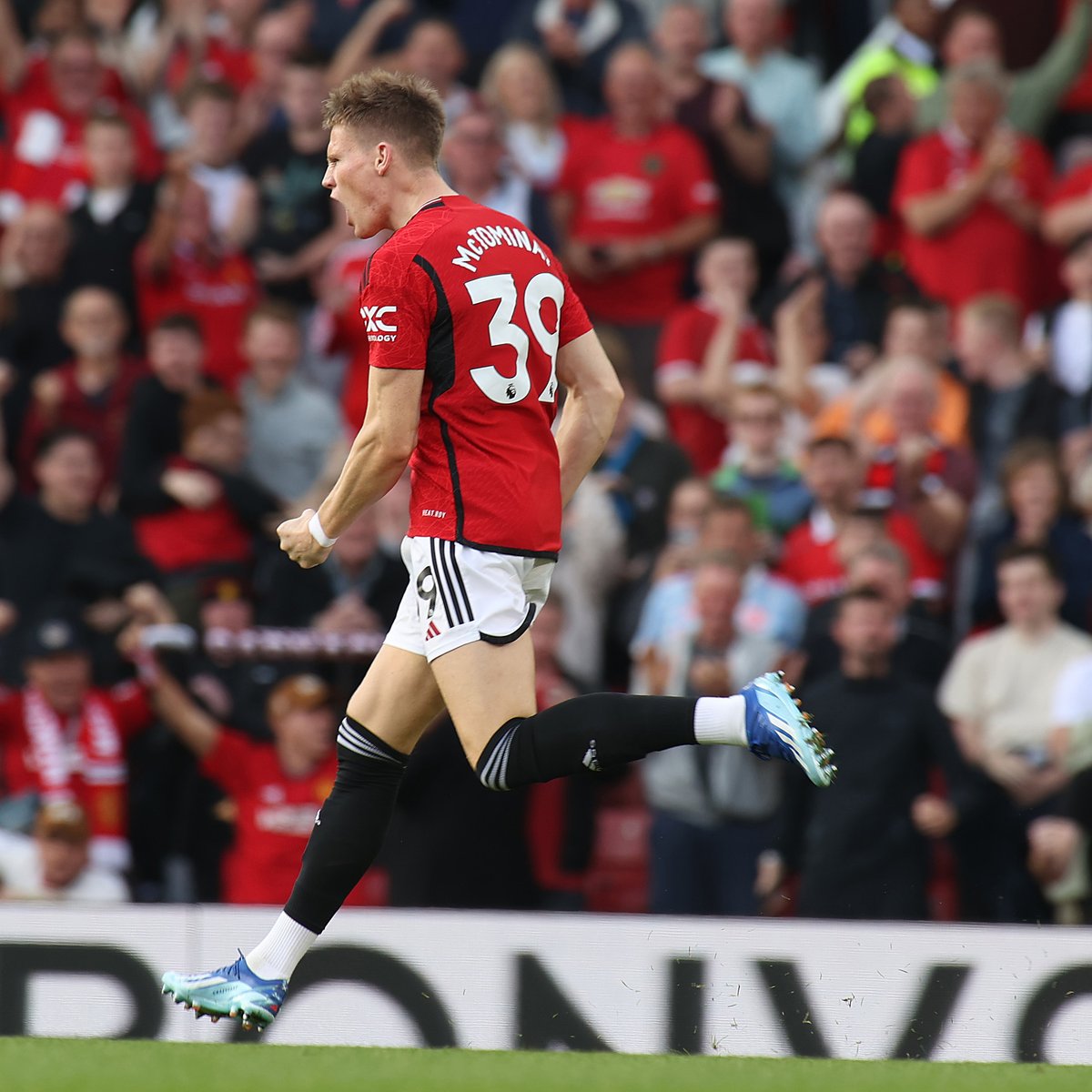 How about the technique on this, btw? 🤌 💥 @McTominay10 #MUFC || #MUNBRE