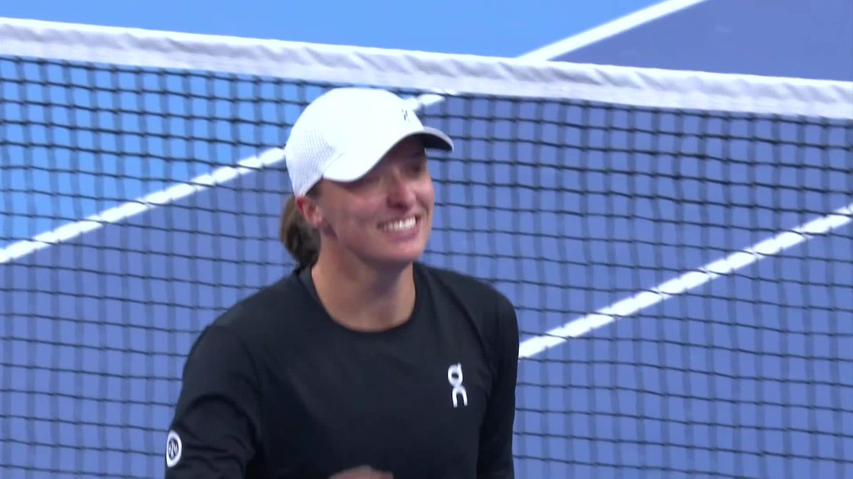 IGA DOING IGA TYPE THINGS 🏆👑 Iga Świątek secures her first Hologic WTA 1000 trophy of the season and her 16th career title!!! #ChinaOpen