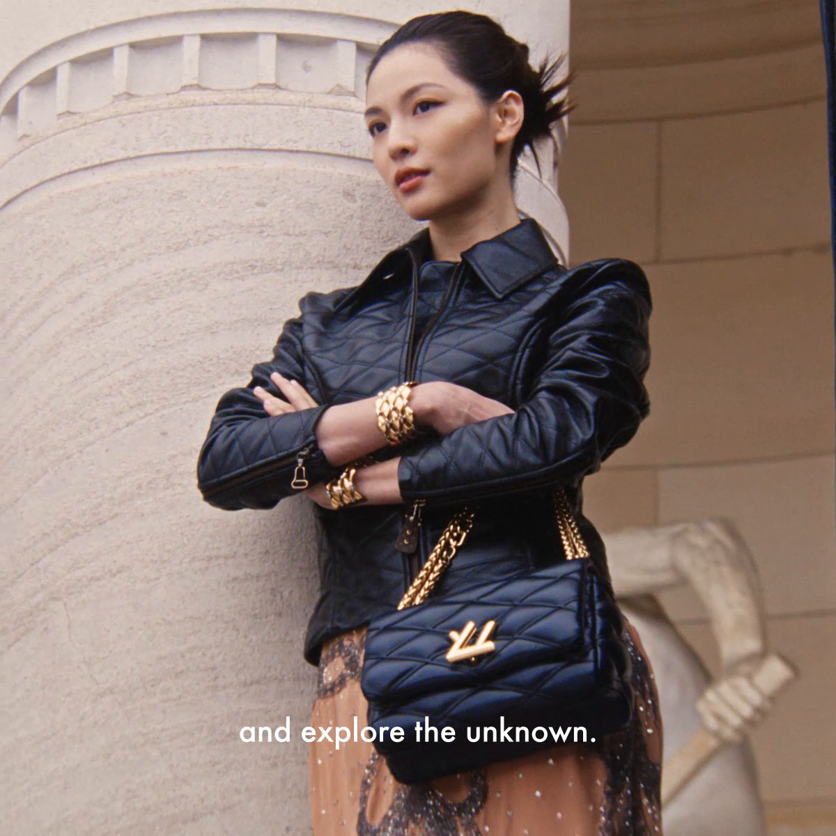 Women’s Fashion Campaign. "Time is mastery. An intuition of what lies ahead. The extraordinary strength to see beyond the horizon.”— Elaine Zhong. Discover Louis Vuitton’s Capucines handbag at #ElaineZhong #LVCapucines #LouisVuitton