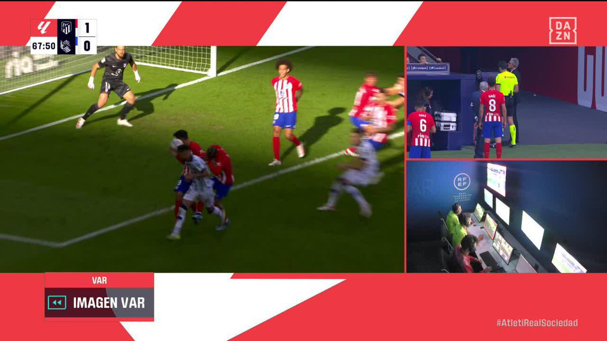 El VAR no sirve de nada si viendo esto no pitas penalti. Se llama corrupción.
