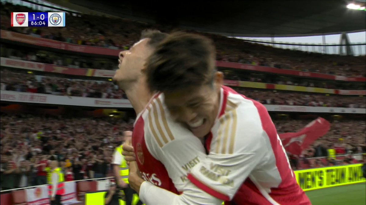 HUGE GOAL FOR ARSENAL! 🔥 Martinelli's deflected effort gives Arsenal late lead ✅