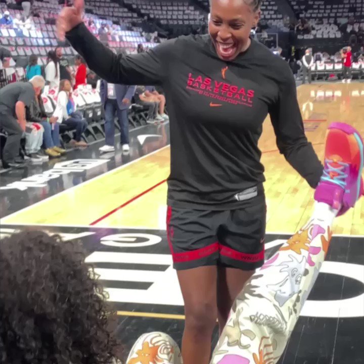 This dap up from Candace Parker and birthday girl Chelsea Gray 🔥 🏀 Liberty vs. Aces Game 1 📺 3 ET on ABC