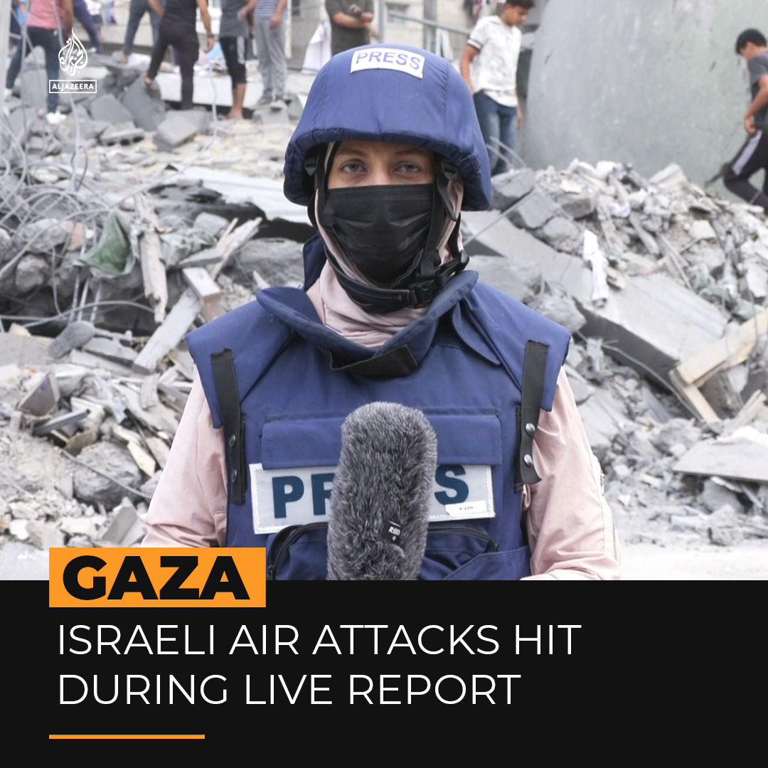 Al Jazeera’s Youmna ElSayed was reporting on the destruction caused by Israeli air strikes on the Al Yarmouk neighbourhood of Gaza when more air attacks hit close by ⤵️