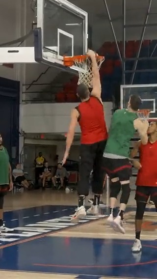 When you wear the mic, you end camp in the most dramatic way possible Kevin Love is too much 😂