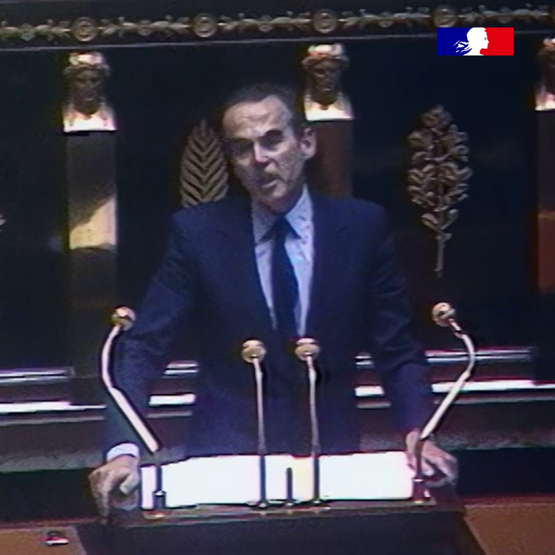 Il y a 42 ans, la loi du 9 octobre 1981 abolissait la peine de mort en France. 👉 Retour sur le discours emblématique prononcé par Robert Badinter.