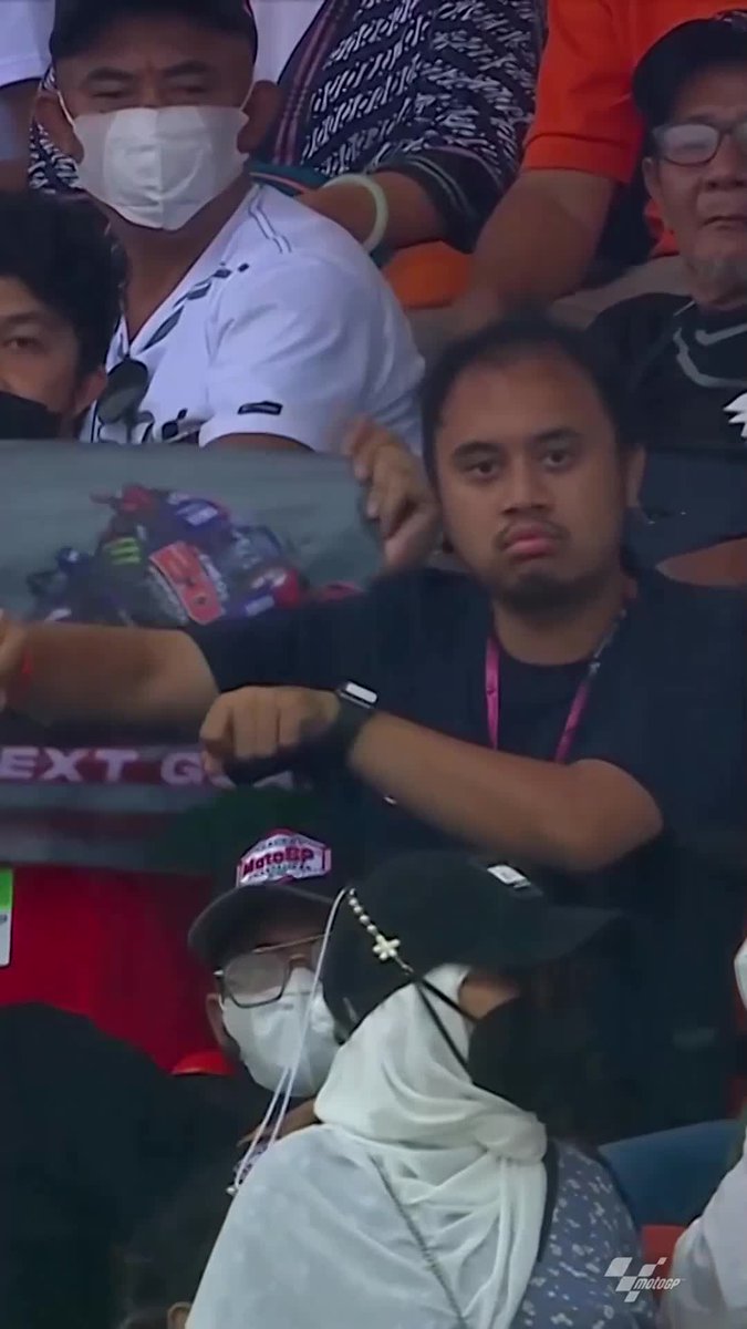 When the rain came down the fans kept us entertained! 🙌 This fan saw his opportunity and took it 😅 #IndonesianGP 🇮🇩