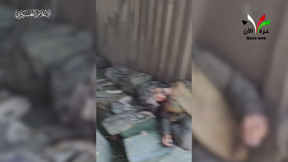 UPDATE #Gaza Senin malam 9/10/2023 غزة الآن - gaza now rilis video penyerbuan Mujahidin #AlQassam ke sebuah pos militer Zionis. Terlihat mayat-mayat bergelimpangan di bawah kaki Mujahidin. "Kau injak-injak perempuan Palestina di Quds, sekarang aku injak-injak kau!" #Gaza_Al_Izzah