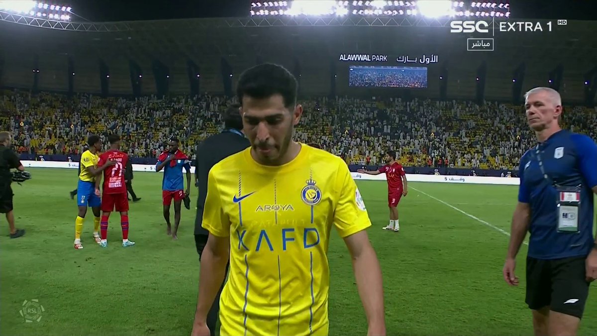 "الانضباط": إيقاف لاعب نادي النصر “سلطان الغنام” 4 مباريات، والزامه بدفع غرامة مالية قدرها 40,000 ريال.