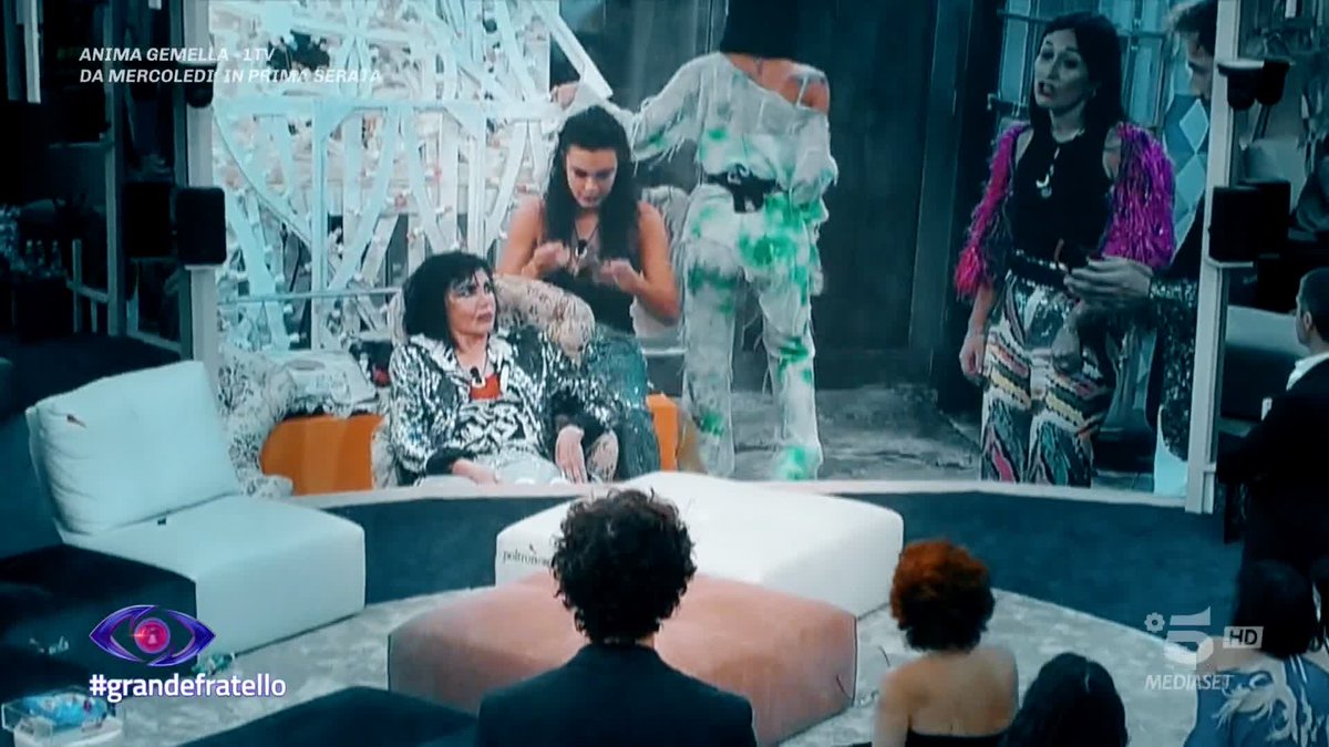 Beatrice VS Jane... è arrivato il momento della resa dei conti. #GrandeFratello