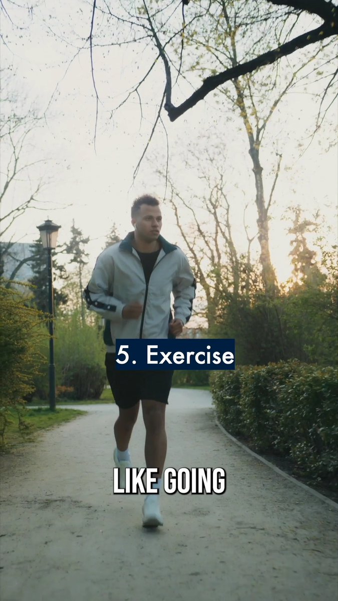 ✅ Commit to a routine 🎨 Be creative 🤝 Connect with other people 🌳 Spend time outside 🎾 Exercise 📵 Spend less time on screens Psychiatrist Dr Rebecca Syed shares six ways to manage your mental health ⬇️ #WorldMentalHealthDay
