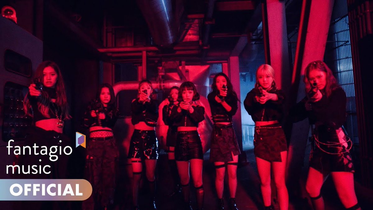 5 years ago today, Weki Meki released their 1st Single Album ‘KISS, KICKS’ with title track ‘Crush’