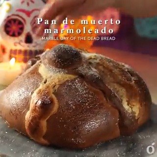 Creamos un pan de muerto marmoleado, ¡está para chuparse los dedos! #kiwilimon #recetas Receta 👉🏽