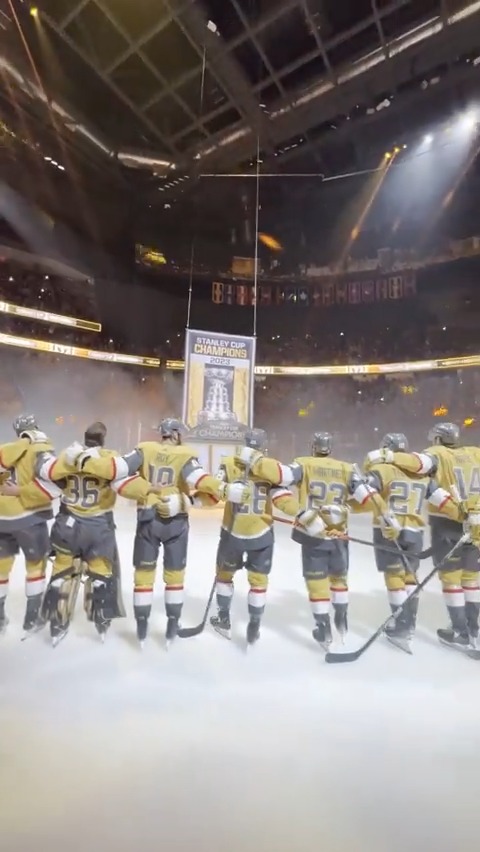 we rose THE banner 🥲 watch the entire ceremony from the ice 📲