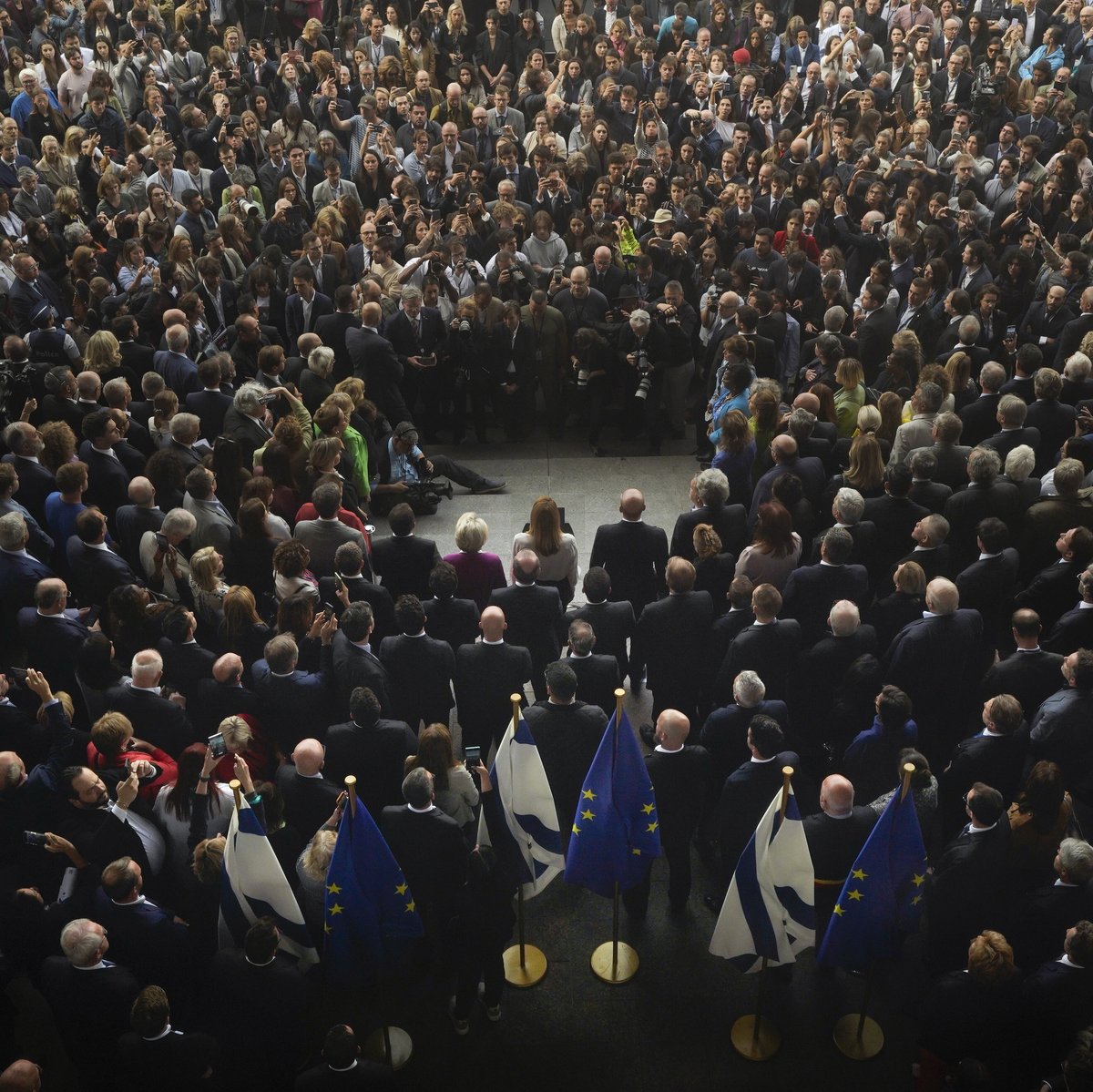 An emotional, moving and symbolic moment today as we gathered together at the European Parliament in solidarity with the victims of the terrorist attacks in Israel. There can never be any justification for terrorism. This is Europe 🇪🇺🇮🇱