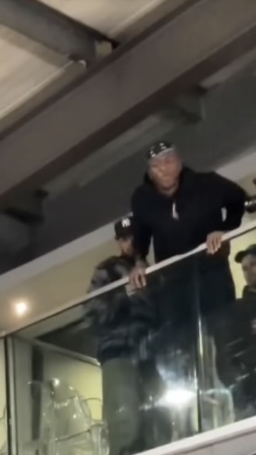‼️ KSI SPITS at John Fury in response to having a bottle hurled at him at today’s open workout ahead of his fight vs Tommy Fury on Saturday night… [🎥 Faith Ordway]