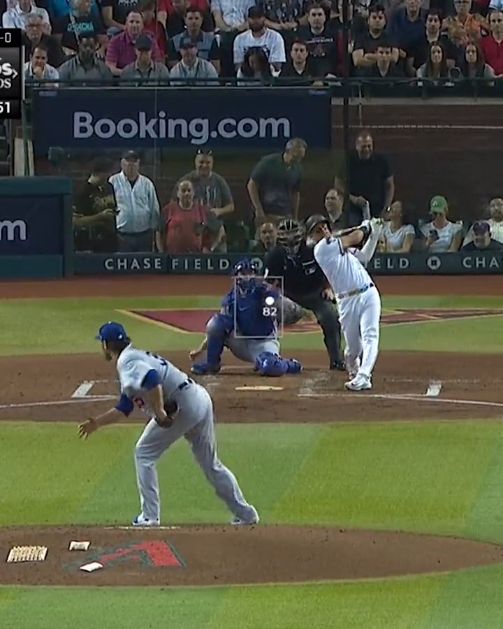 Gabriel Moreno made sure his next swing was VERY fair! #Postseason