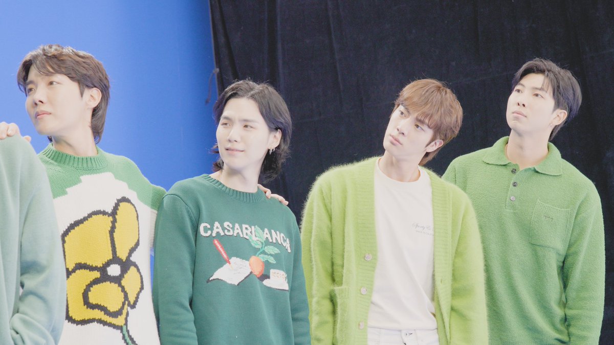 💜 #XYLITOL × #BTS クイズ💜 Behind映像🎥公開✨ #本当にキシリトールガムを噛んでいるのは誰 ❓ 皆さん当てられましたか❔ 7人が仲良くタイミングを合わせる様子など満載 Behind映像も🌟要チェック🌟 #キシリトール #大切な歯のために 🦷 #smile2smile #BTS_XYLITOL